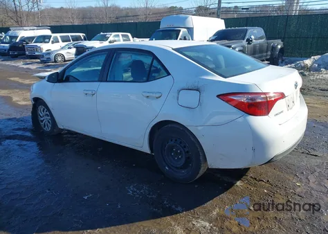 2018 Toyota Corolla Le z USA, uszkodzony, nr VIN 2T1BURHE7JC024224